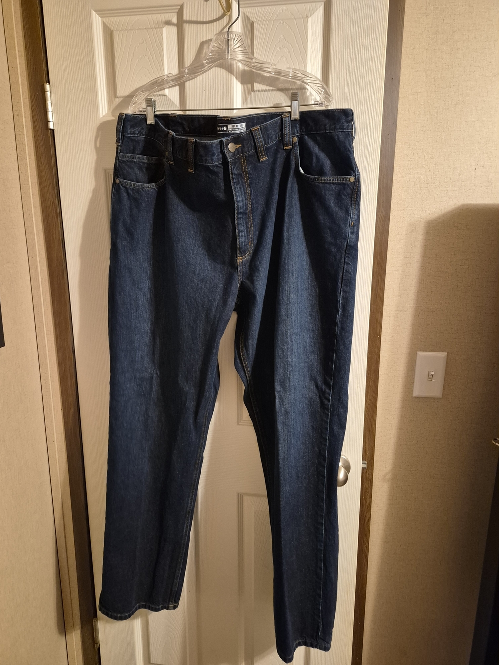 Carhartt Men's Dark Blue Relaxed Fit Jeans